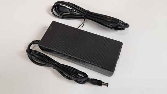 Cargador 42V 2A (You-Go XL) - por defecto